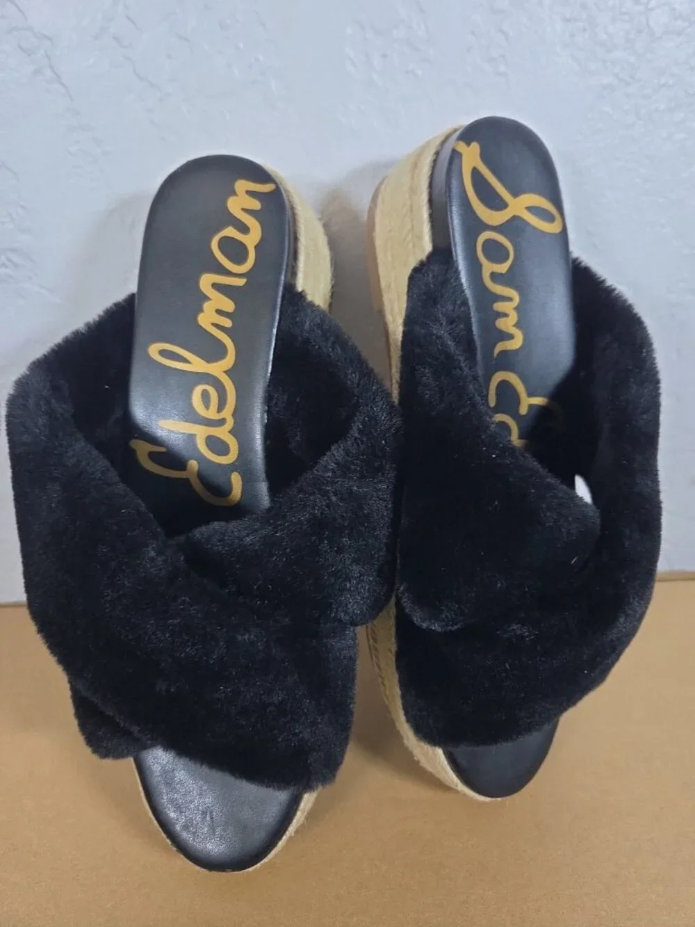 Sam Edelman great lighting